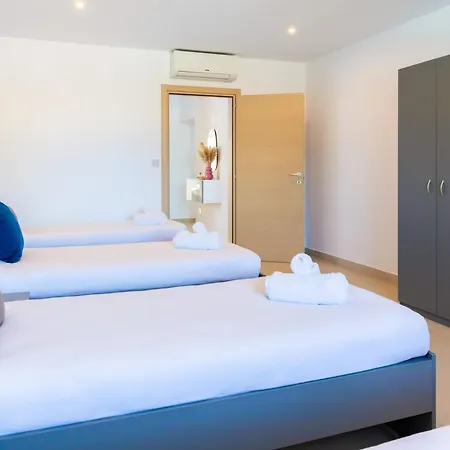 Beautiful Terraced View By Arco Collection וילה