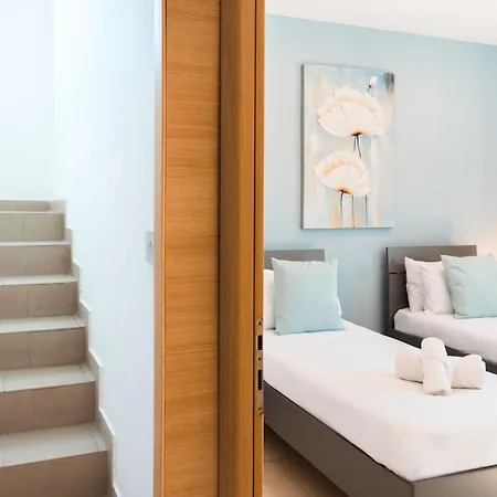 Beautiful Terraced View By Arcocollection Is-Swieqi