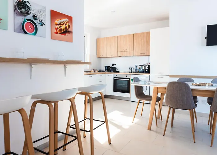 Beautiful Terraced View By Arco Collection Villa Is-Swieqi