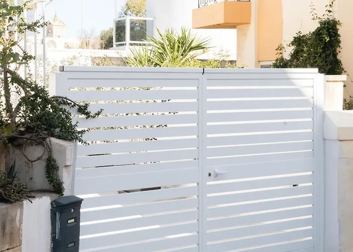 Beautiful Terraced View By Arco Collection Vilă Is-Swieqi