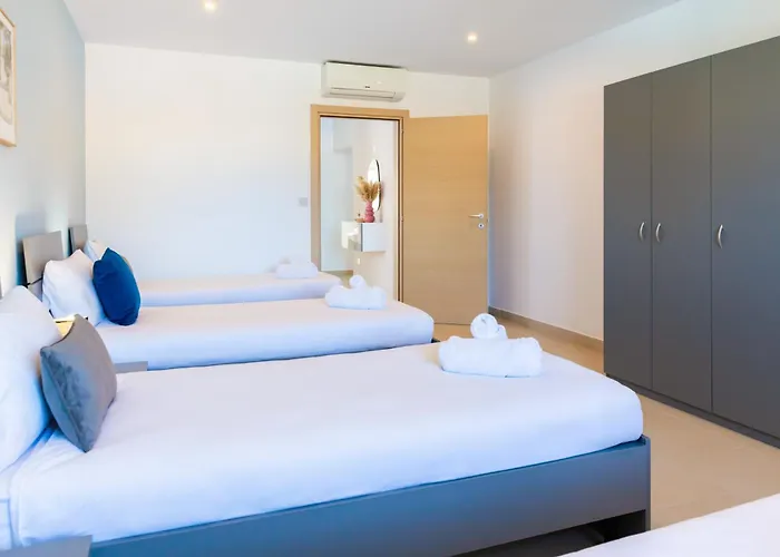 Beautiful Terraced View By Arco Collection Vilă